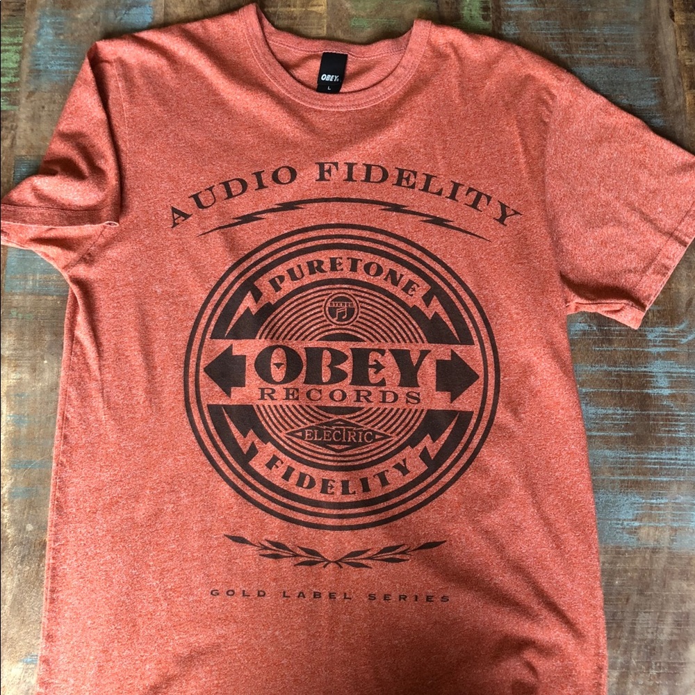Obey t-shirt